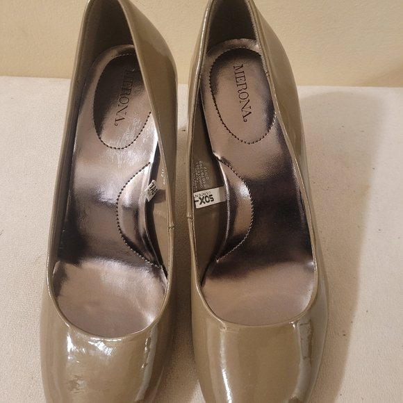 Merona Beige Patent Leather Heels Pumps Shoes Women's Size 9 - Picture 1 of 16